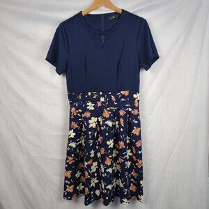 Keyhole Floral Dress with Pockets